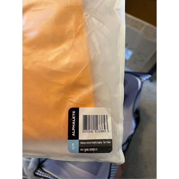 Alphalete Amplify Leggings -Day Tripper (S) - Picture 4 of 10